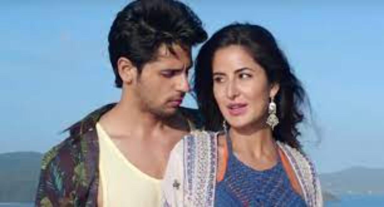 The song `Sau Aasmaan` makes you dance your heart out